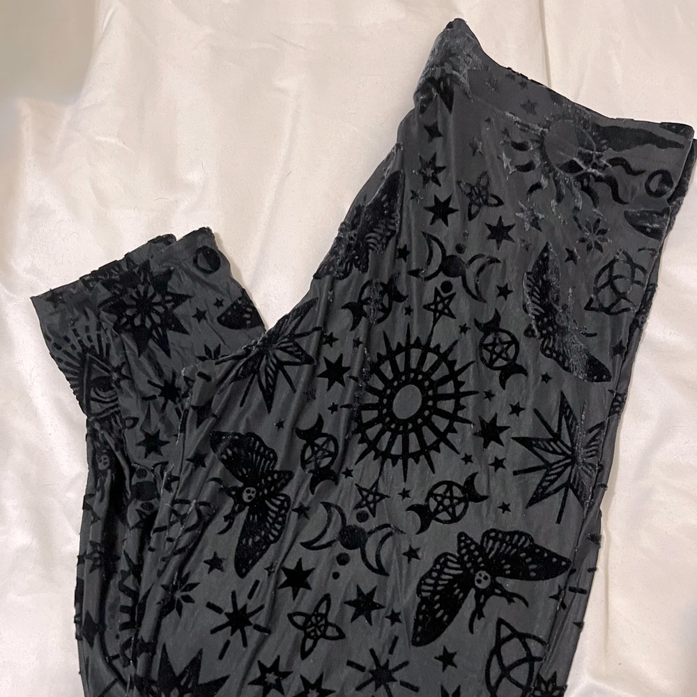Blackmilk Clothing Moons & Moths Legging L